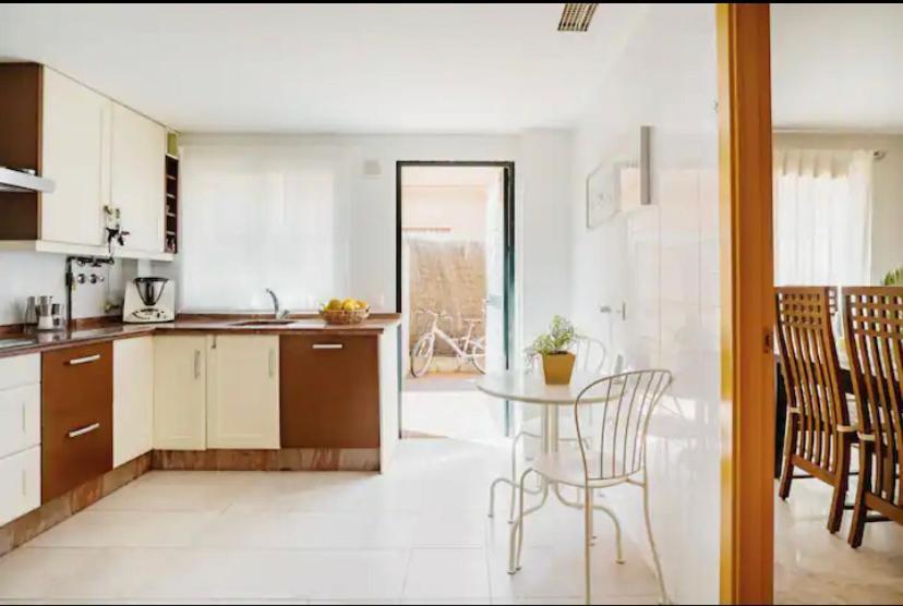 3 La Casa De Marilo Apartment Tomares Bagian luar foto