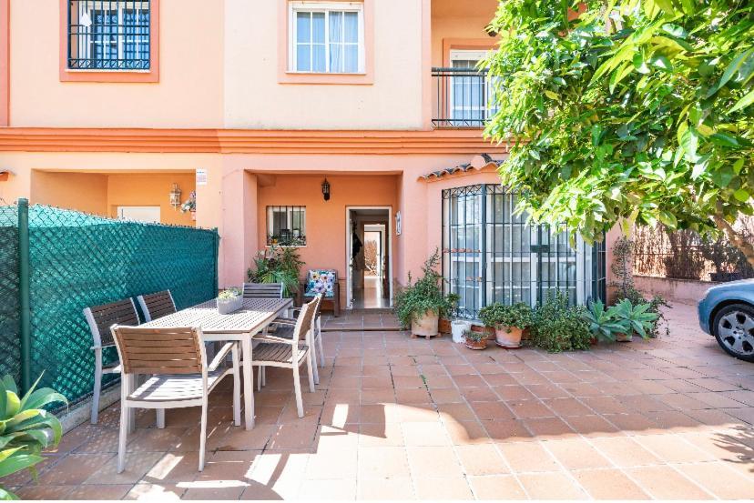 3 La Casa De Marilo Apartment Tomares Bagian luar foto