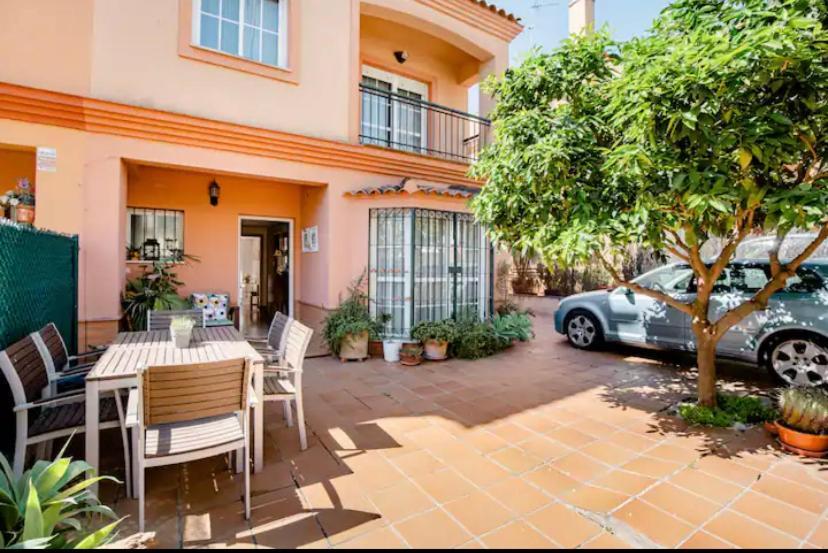 3 La Casa De Marilo Apartment Tomares Bagian luar foto